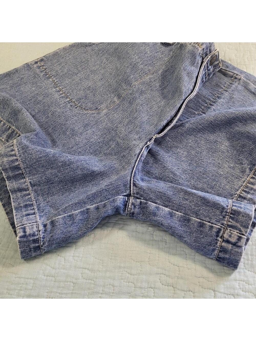 St. John's Bay Light Blue Denim Jean Shorts - Picture 5 of 9
